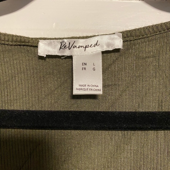 SOLD Ruched side wrap shirt - Picture 3 of 3